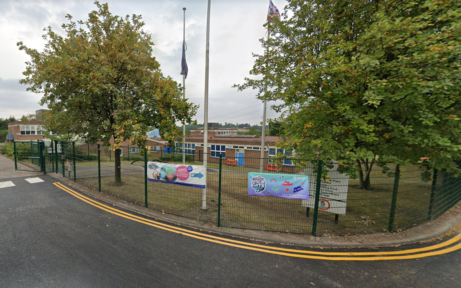 School closed after Army bomb disposal squad investigate